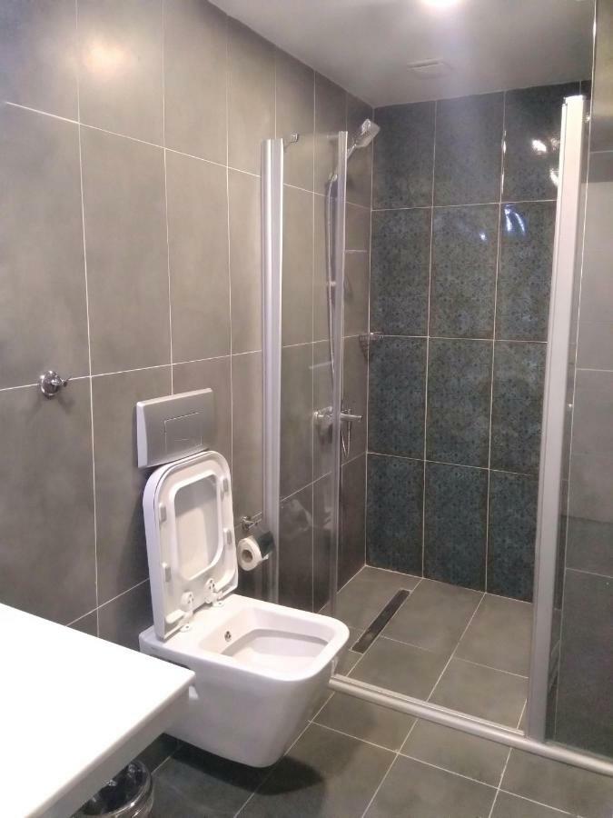 Jakaranda Hotel Istanbul Exteriör bild